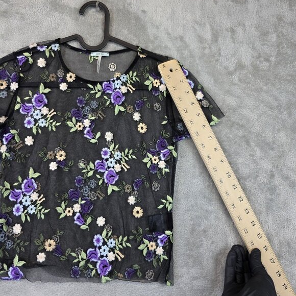 Kimchi Blue Shirt Womens XS Black Mesh Sheer Floral Embroidered Short Sleeve - Picture 4 of 10